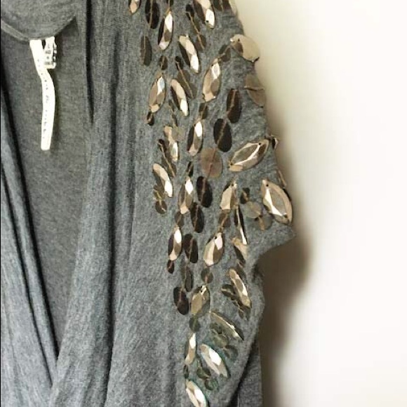 ROBBI & NIKKI Jersey Bead Embellished Top - Picture 5 of 5